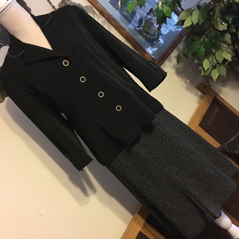 Courtenay black jacket skirt set polka dot career